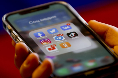 İngiltere'de 16 yaş altı için sosyal medya yasağı istişaresi başlatıldı