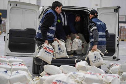 İzmir’de 24 bin haneye kahvaltı paketi dağıtımı başladı