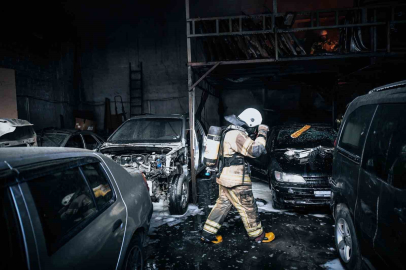 Buca’da depo yangını kısa sürede söndürüldü