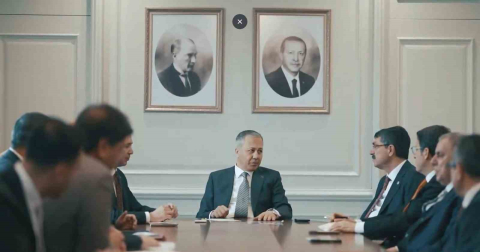 Bakan Yerlikaya, Ezidi toplum temsilcilerini kabul etti