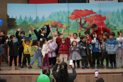 Gölcük'te öğrenciler için "Ara Tatil Tiyatro Şenliği" başladı