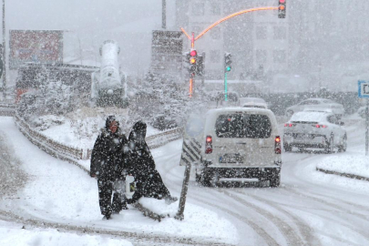 Meteoroloji'den kuvvetli kar yağışı uyarısı