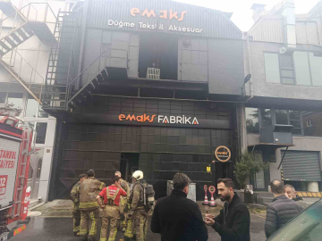 Bahçelievler’de polyester fabrikasında korkutan yangın