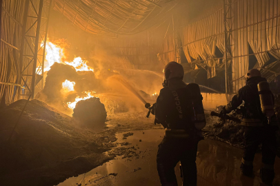 Gebze’de atık naylon deposunda yangın