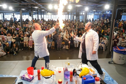 Yarıyıl tatilinde Bilim Merkezi’nde eğlence dorukta