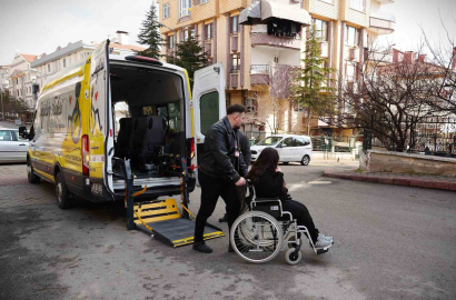 Keçiören Belediyesi’nden ücretsiz ‘Engelsiz Taksi’ hizmeti