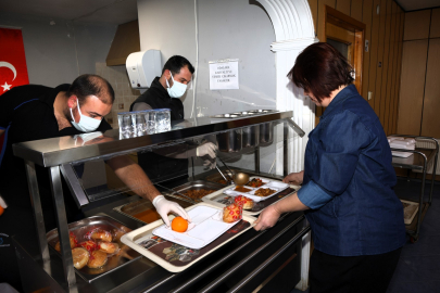 Kocaeli'de tedavi gören misafirlere ücretsiz konaklama ve yemek imkanı
