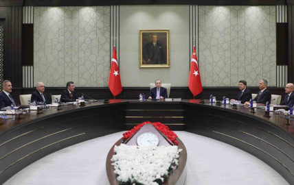 Cumhurbaşkanı Recep Tayyip Erdoğan başkanlığındaki yılın ilk Milli Güvenlik Kurulu (MGK) toplantısı Beştepe’de başladı.