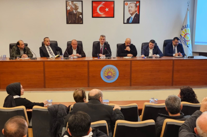 Gölcük'te muhtarlar ve altyapı kurumlarının yetkilileri yatırım toplantısında buluştu