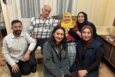 Kartepe'de "Alo Evlat" ekiplerinden yaşlılara evde sağlık ve bakım desteği