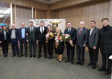 "Tarihi Bizden Dinleyin" söyleşisi yoğun ilgi gördü