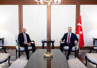 Bakan Fidan, ABD’nin Suriye Temsilcisi Barrack’ı kabul etti