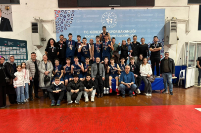 Çayırova'nın genç basketbolcuları Kocaeli ikincisi oldu