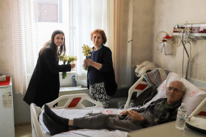 İptal edilen festivalin nergisleri hastanede yüzleri güldürdü
