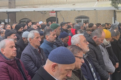 Ankara'da aile katliamı yapan ve intihar eden şahıs ile annesi Gebze’de defnedildi