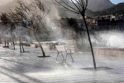 Nils Fırtınası, İspanya ve Portekiz’i kırmızı alarm geçirdi