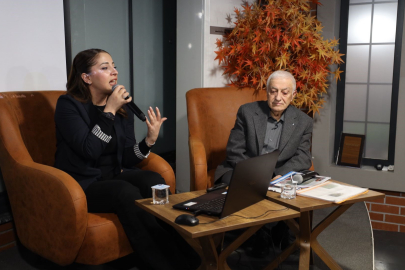 Başiskele'de "Osmanlı'da Mezar Taşları ve Edebiyatı" konuşuldu