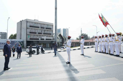 Cumhurbaşkanı Erdoğan, Etiyopya’da Adva Zafer Anıtı’na çelenk koydu