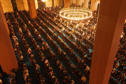 3 bin kişilik cami ilk teravihle hizmete girdi