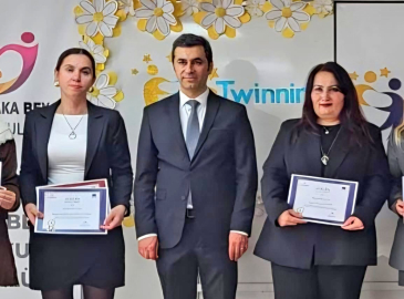 Çeşmeli öğretmenlerden uluslararası başarı