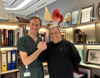 İlaç yazdırmaya gitti, kendisini ameliyat masasında buldu