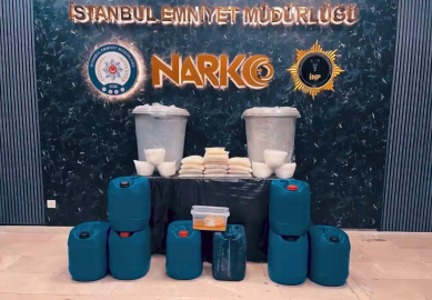 İçişleri Bakanlığı: "75 ilde düzenlenen operasyonlar sonucu, 958 kilo uyuşturucu madde ve 1 milyon 263 bin 58 adet uyuşturucu hap ele geçirildi"