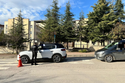 Kocaeli'de güvenli okul denetiminde aranan şahıs yakalandı