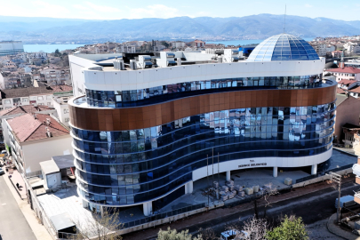 Derince’nin yeni hizmet binasında son rötuşlar yapılıyor