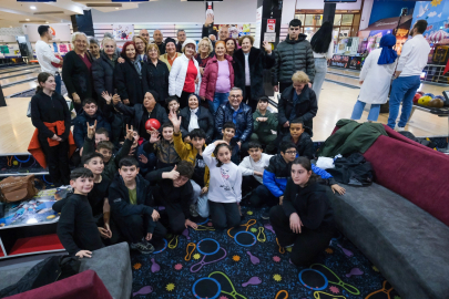 Kuşaklar bowling pistinde buluştu