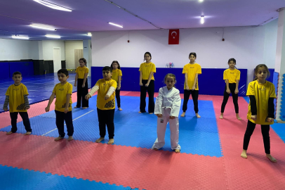 Başiskele'de kış spor okulları 9 branşta eğitimlerini sürdürüyor