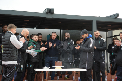 Cafumana Show'a doğum günü sürprizi