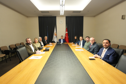 Hekimsen, Prof. Dr. Halit Yerebakan ile sağlık sisteminin geleceğini konuştu