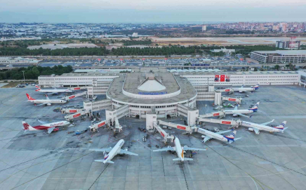 Şubat ayında havayoluyla seyahat edenlerin sayısı 45 ilin nüfusunu aştı