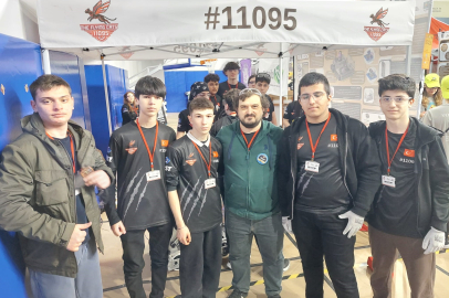 Gebze'nin Robotik Takımları Turknet'in Gigafiber'i ile desteklediği FRC'de