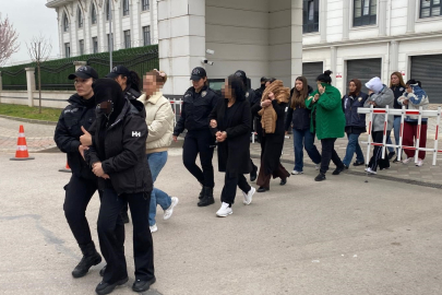 7 ilde 105 milyon liralık dolandırıcılık operasyonunun 25 zanlısı adliyeye sevk edildi