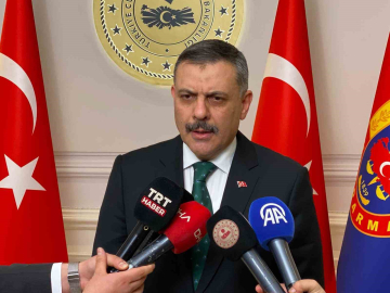 İçişleri Bakanı Çiftçi’den araç içi multimedya sistemleriyle ilgili açıklama: "Orijinalinde olmayan ilaveler yapılması durumunda 21 bin lira ceza öngörülüyor"