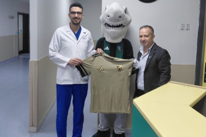 Kocaelispor'dan doktorlara Tıp Bayramı sürprizi