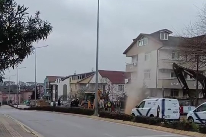 Derince'de delinen doğalgaz borusu mahalleliyi korkuttu