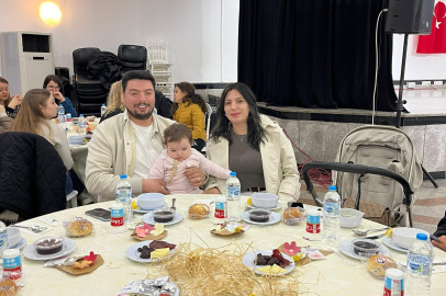 Merih Demiral’dan ilkokul öğretmenine jest