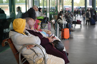 Kocaeli Otogarı’nda Bayram Yoğunluğu: Mardin Seferlerinde Biletler Tükeniyor