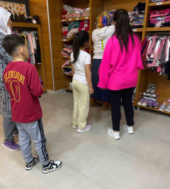 Pursaklar’da yetim çocuklara bayram hediyesi