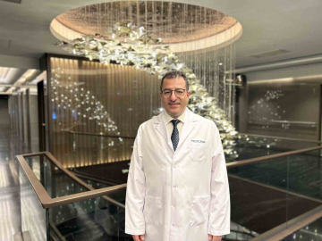 Erkeklerde diş estetiğinde yeni moda: Grillz