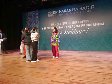 Binali Yıldırım: "Türkiye silah sanayisiyle, ekonomisiyle, her şeyden önce vatan sevgisiyle hercümerç olmuş bir milletin ülkesidir"