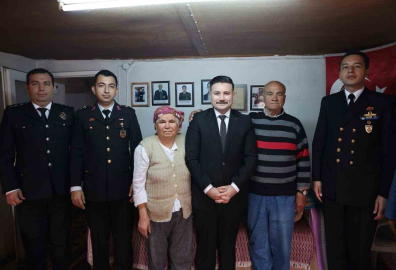 Gökçeada Kaymakamı Acar’dan Gazi ailesine bayram ziyareti