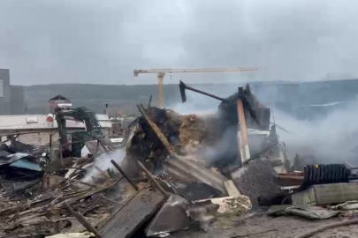 Dilovası’nda Ahır Yangını: 80 Küçükbaş, 180 Hindi ve 200 Tavuk Telef Oldu