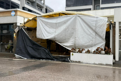 Kafeyi kundaklayıp kaçtı: O anlar kamerada