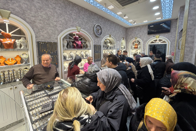 Pide değil, altın kuyruğu! Fiyatlar düşünce vatandaş kuyumcuya akın etti