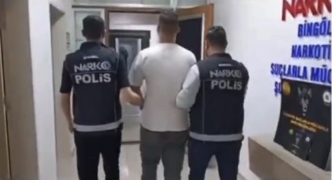 Mide ve bağırsaklarında uyuşturucu ele geçirilen 3 şüpheli tutuklandı