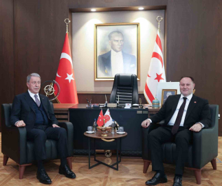 TBMM Milli Savunma Komisyonu Başkanı Akar, KKTC Cumhuriyet Meclis Başkanı Öztürkler ile görüştü