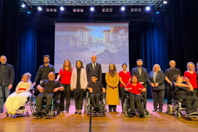 7 ay süren emek, tekerlekli sandalyeli bireylerin dansıyla sahneye taşındı